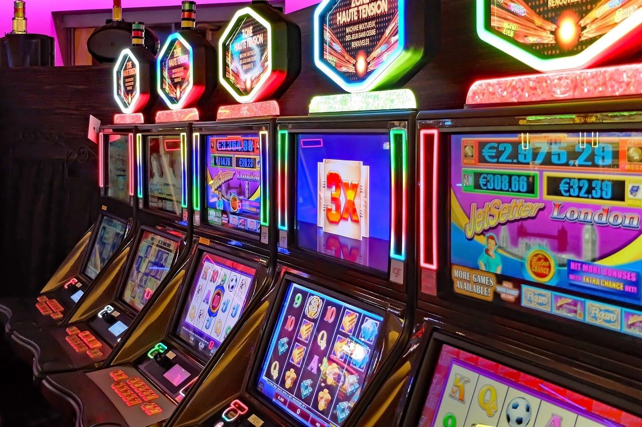 8888ybet Dragon Tiger Blackjack live card game table MMK ကစားနေသောမြင်ကွင်း